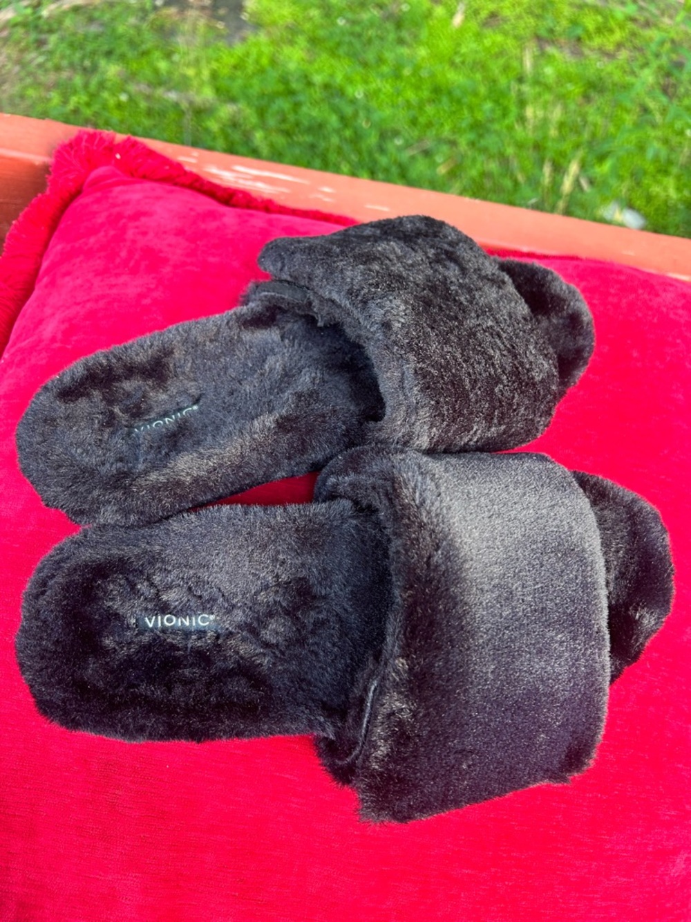 Vionic Black Plush Slide Sandals